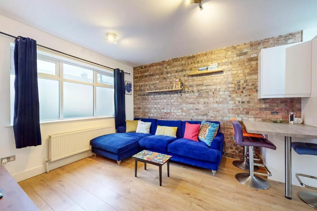 Spacious & Comfortable 2Br Apt Close To Stratford London United Kingdom